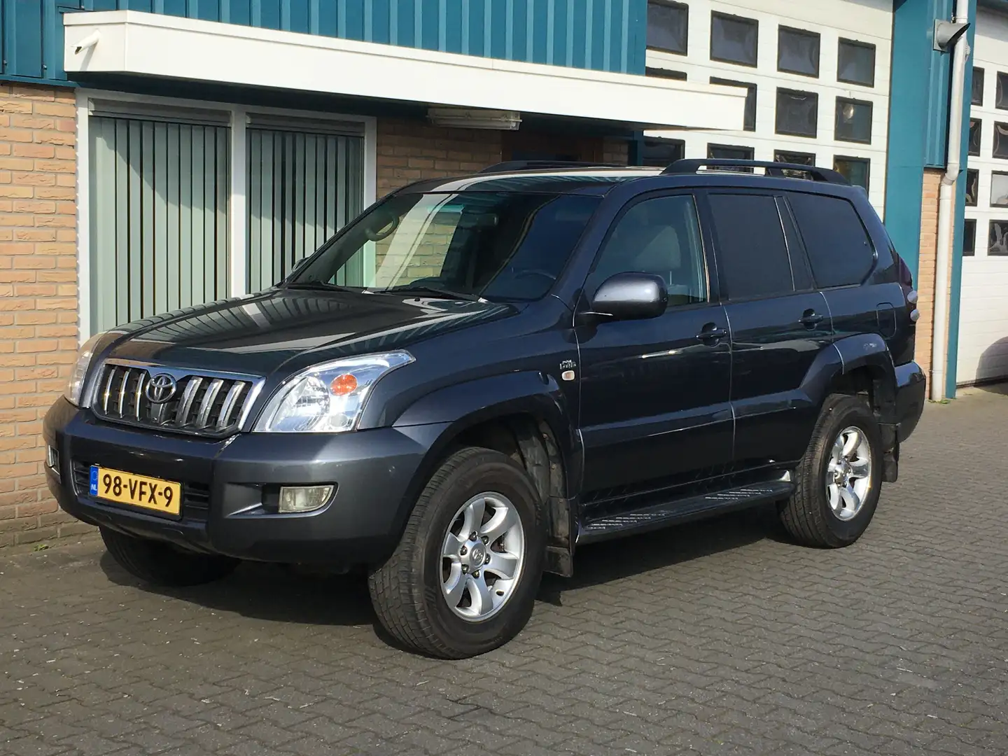 Toyota Land Cruiser 3.0 D-4D VX Window Van Grigio - 1