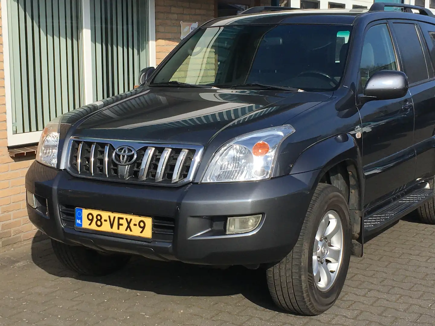 Toyota Land Cruiser 3.0 D-4D VX Window Van Grigio - 2