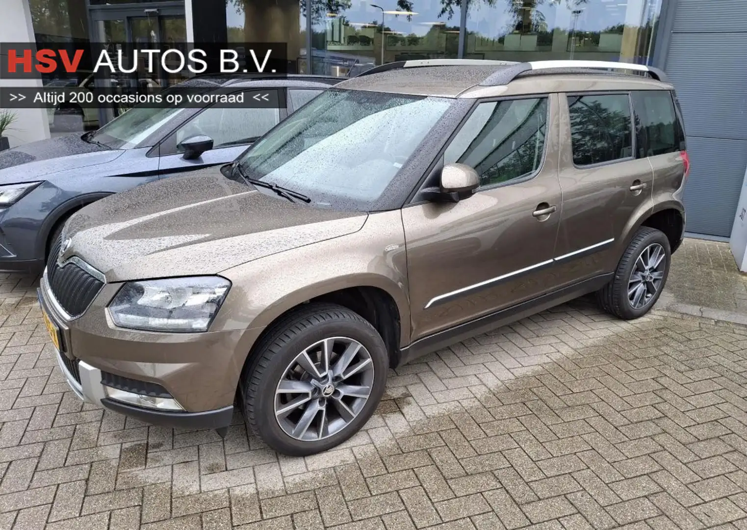 Skoda Yeti Outdoor 1.2 TSI Greentech Edition automaat navi or Bruin - 1