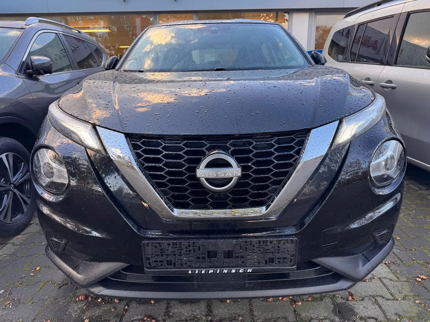Nissan Juke 1.0 Acenta Schwarz - 2
