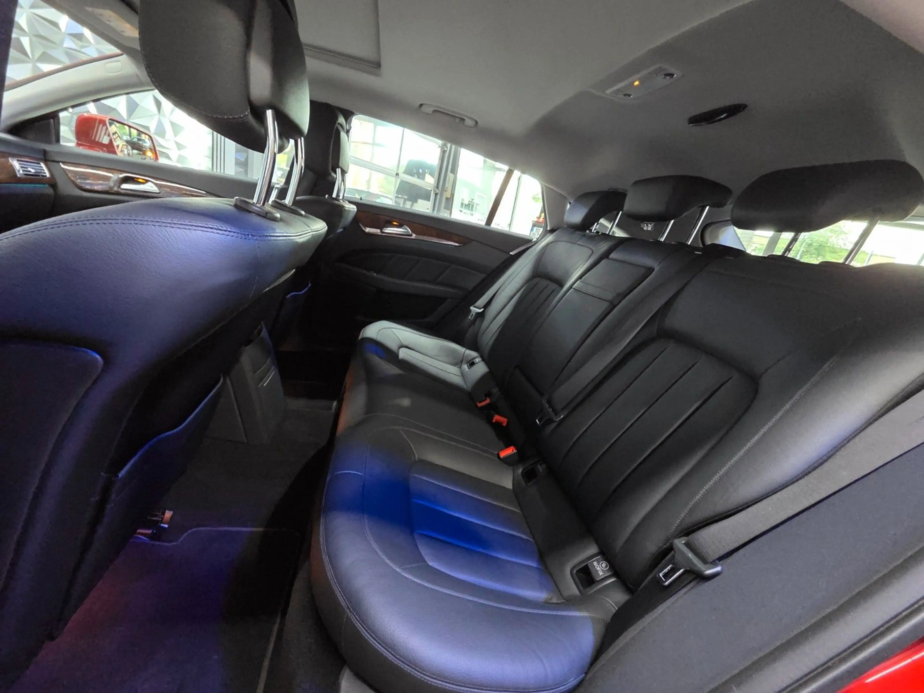 Mercedes-Benz CLS 350 — photo 13