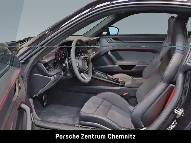Porsche 911 view 12