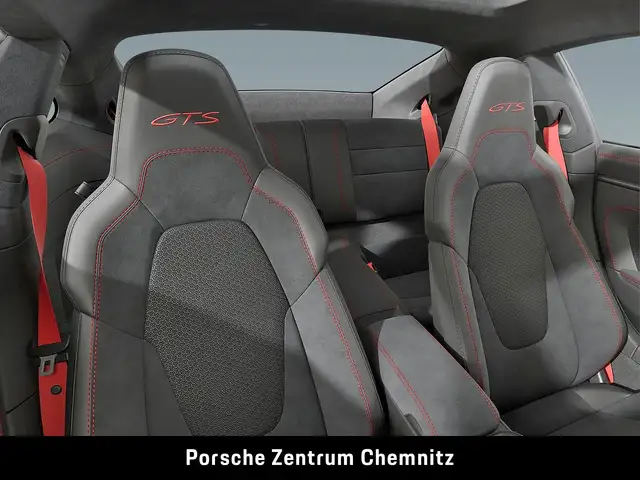 Porsche 911 view 6