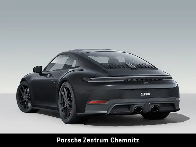 Porsche 911 view 3