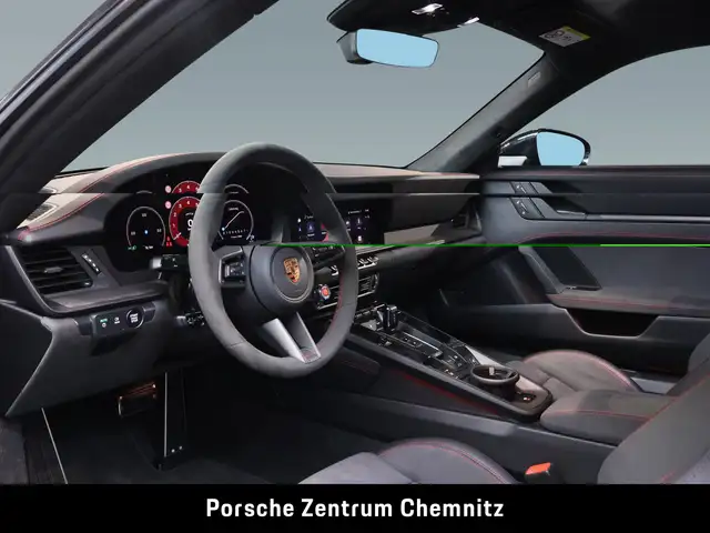 Porsche 911 view 7