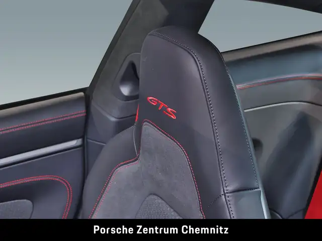 Porsche 911 view 15