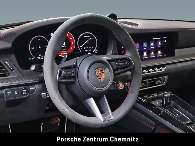 Porsche 911 view 11