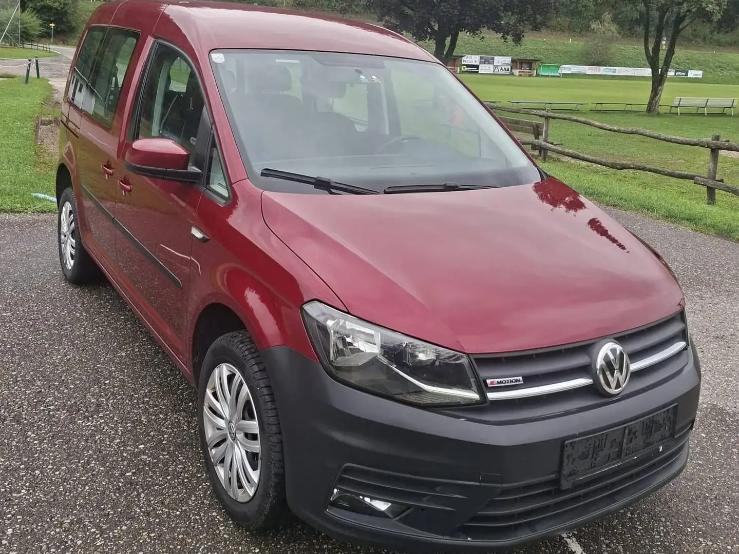 Volkswagen Caddy Caddy Kombi Trendline 2,0 TDI 4MOTION Trendline Rot - 1
