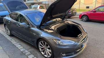 Model S Performance 85kWh Performance