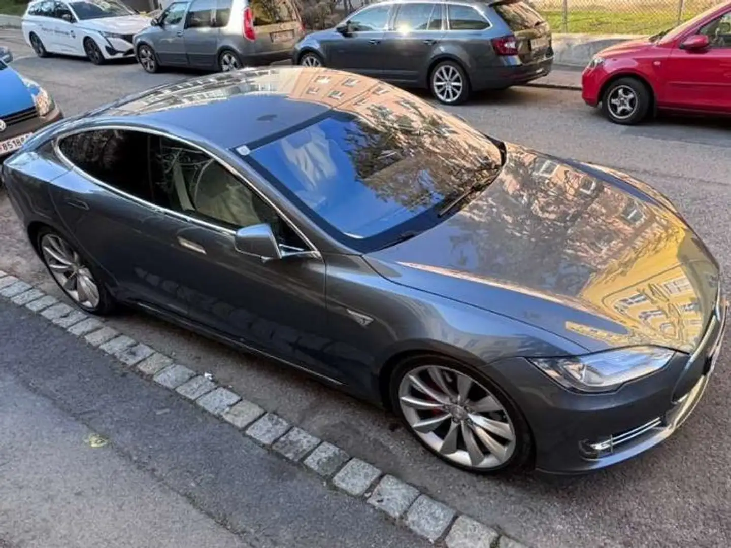 Tesla Model S Model S Performance 85kWh Performance Stříbrná - 2