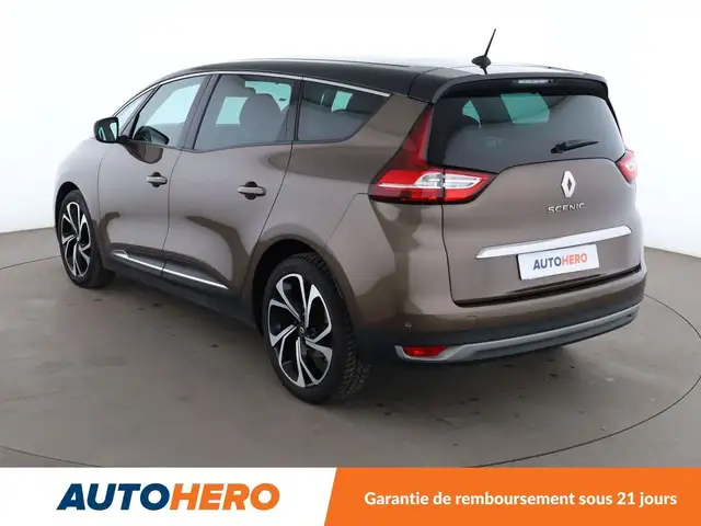 Renault Grand Scenic view 4