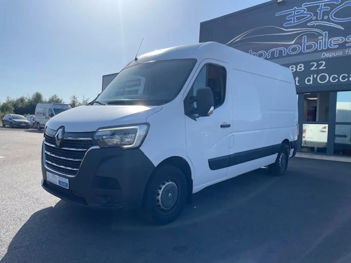 Renault Master F3300 L2H2 2.3 DCI 135CH GRAND CONFORT E6 Blanc - 1