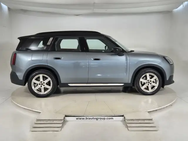 Mini Countryman view 6