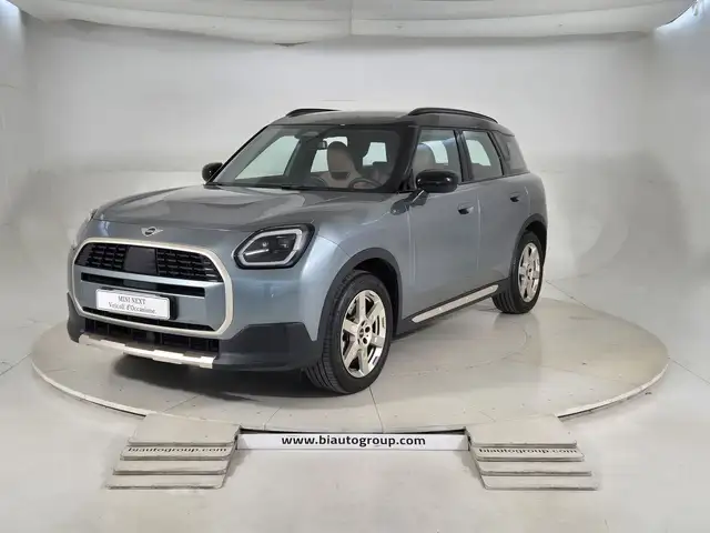 Mini Countryman main image