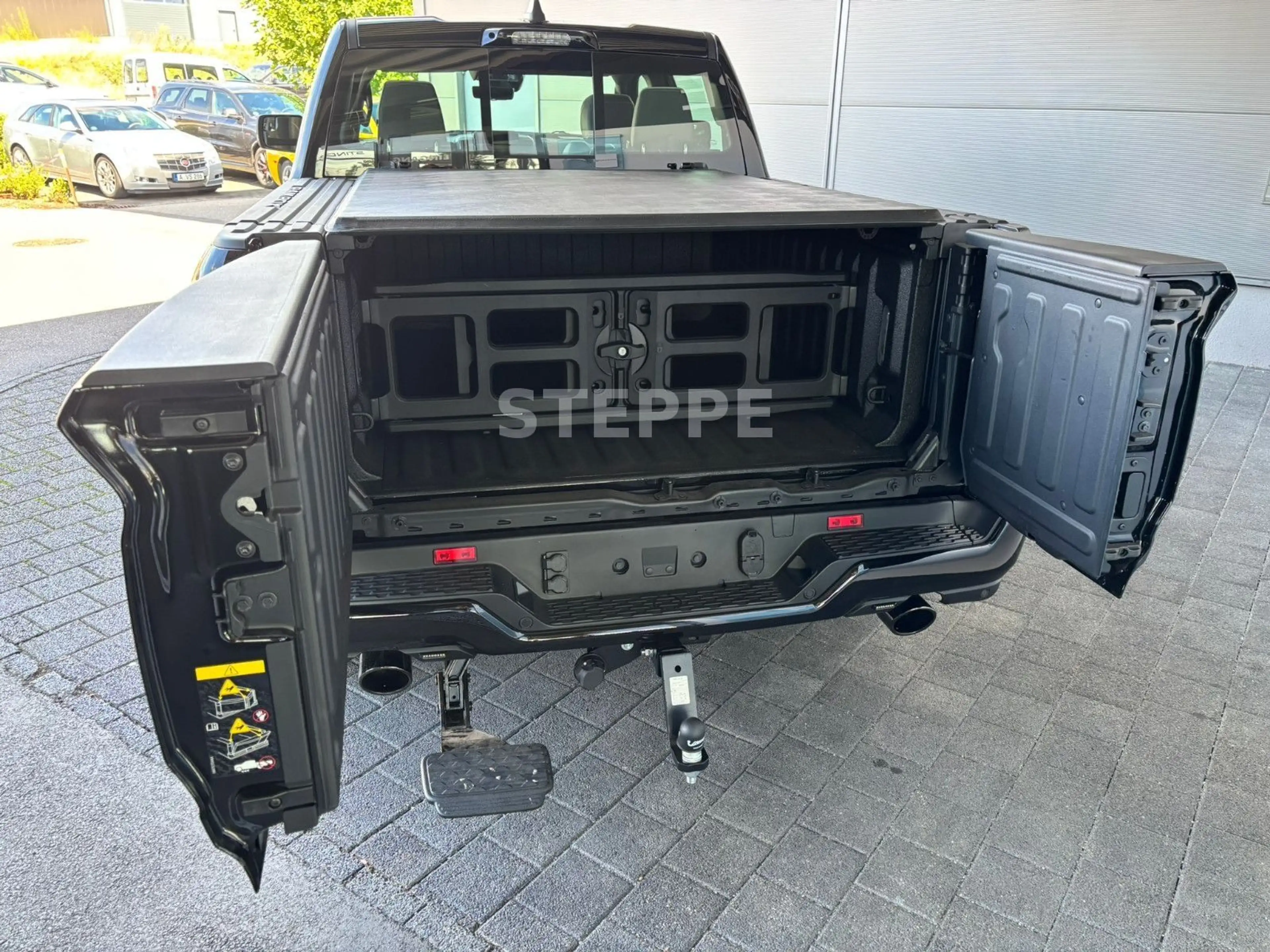 Dodge RAM 2026 RAM 1500 Limited Night 5,7LV8 Rambox MFT — photo 7