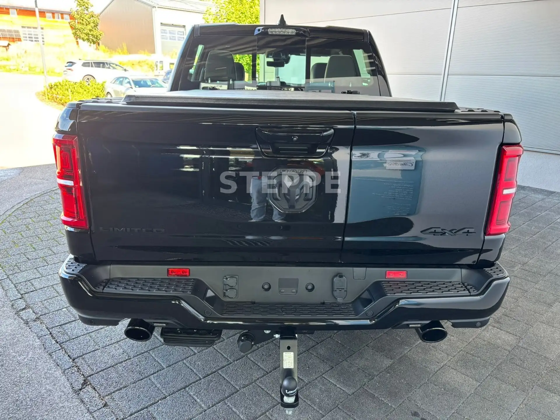닷지 Dodge RAM 2026 검정 사진 5