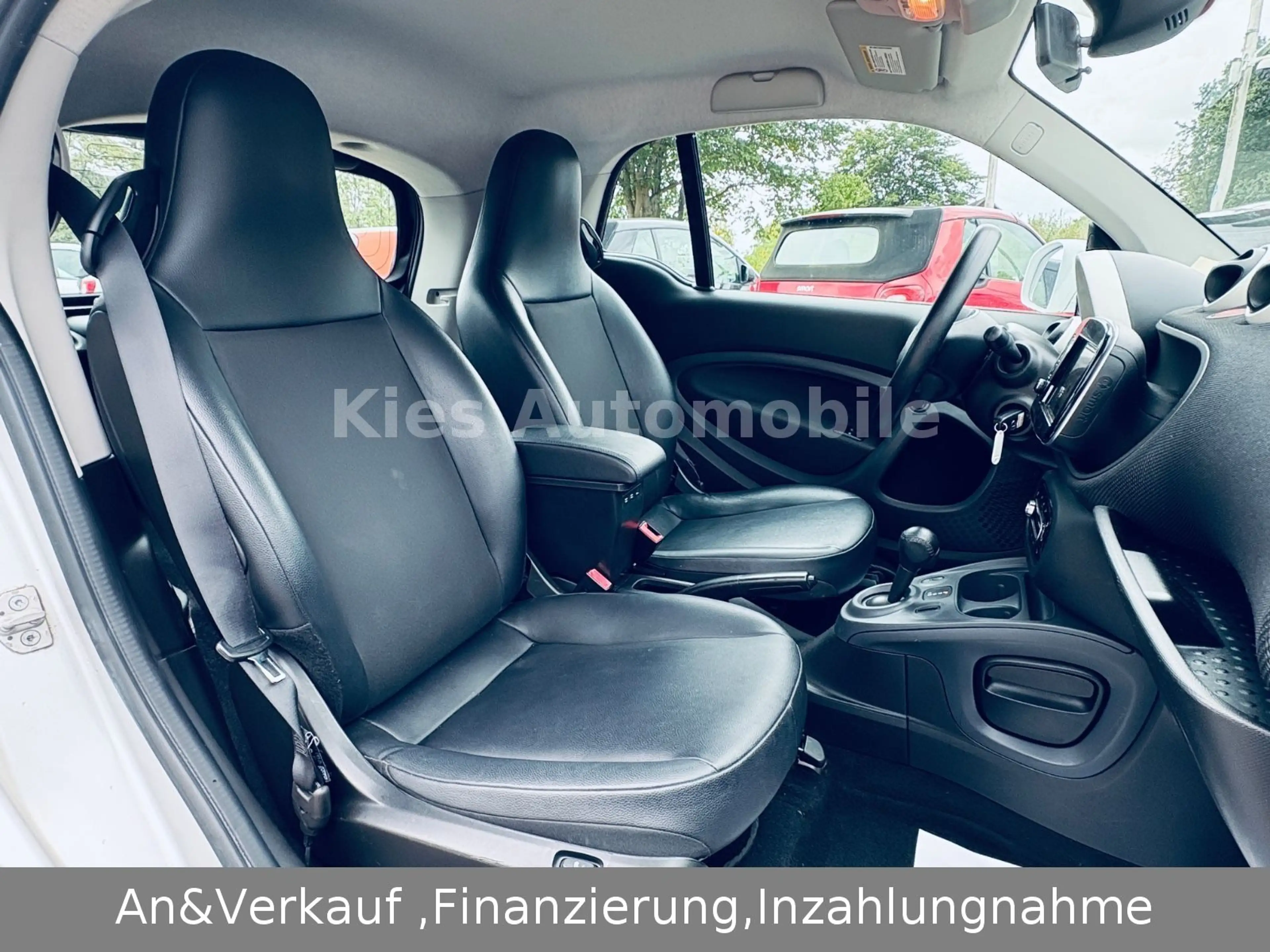 smart forTwo Prime 90PS AUTOM/LEDER/NAVI/LED/TÜV — photo 13