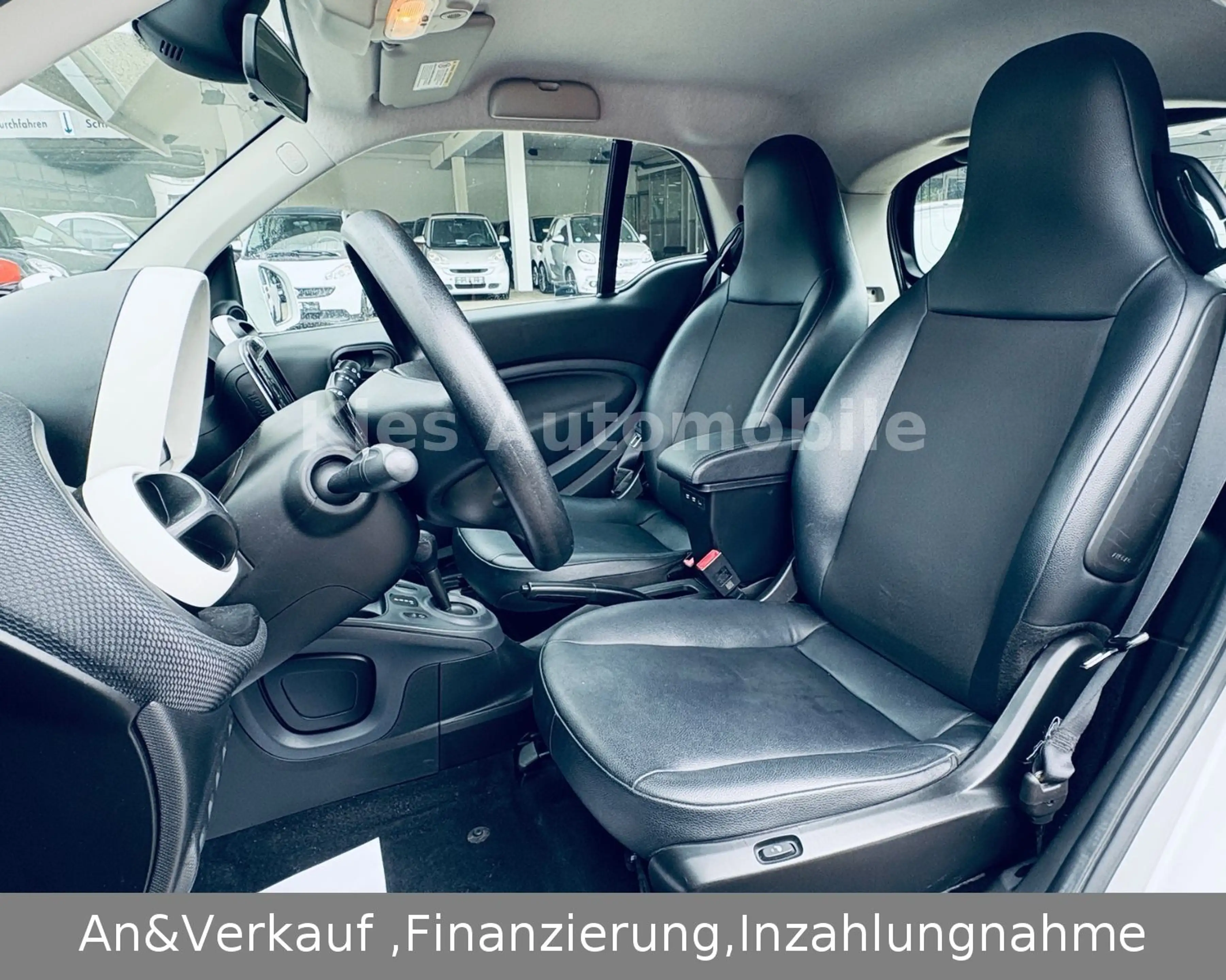 smart forTwo Prime 90PS AUTOM/LEDER/NAVI/LED/TÜV — photo 12