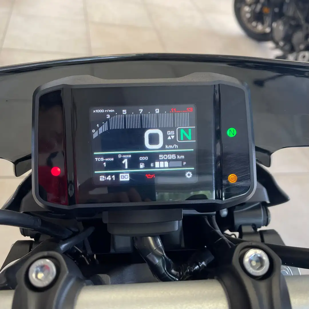 Yamaha MT-09 - 2