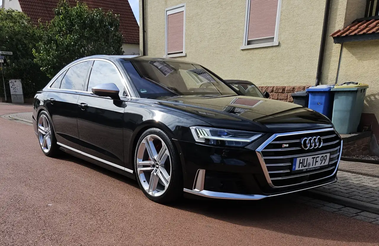 Audi S8