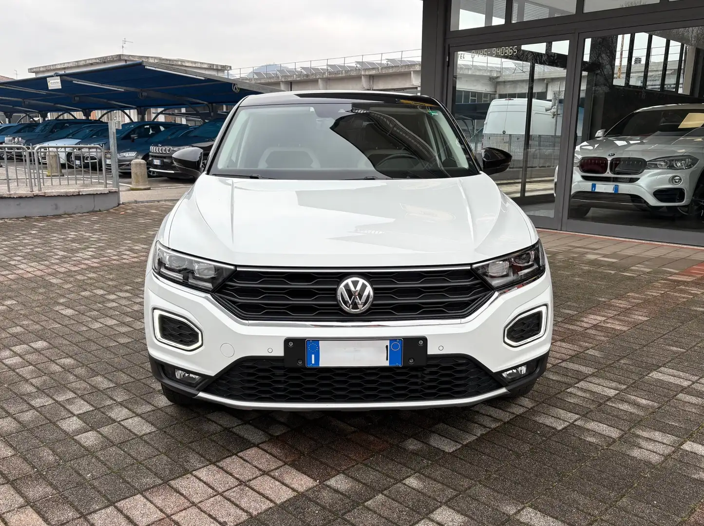 Volkswagen T-Roc 1.5 tsi Advanced dsg + NAVI Weiß - 2