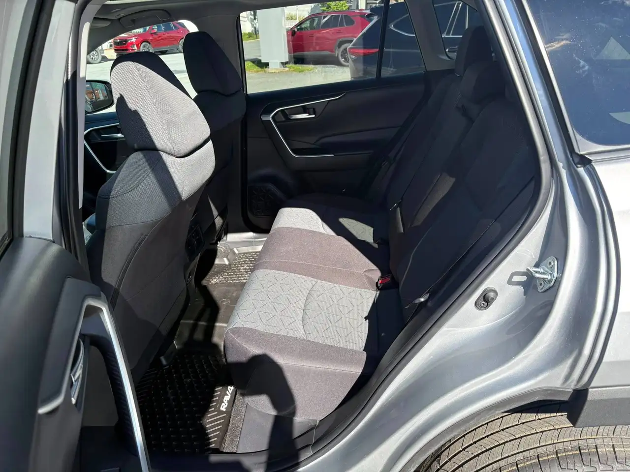 Toyota RAV 4 снимка Toyota RAV 4