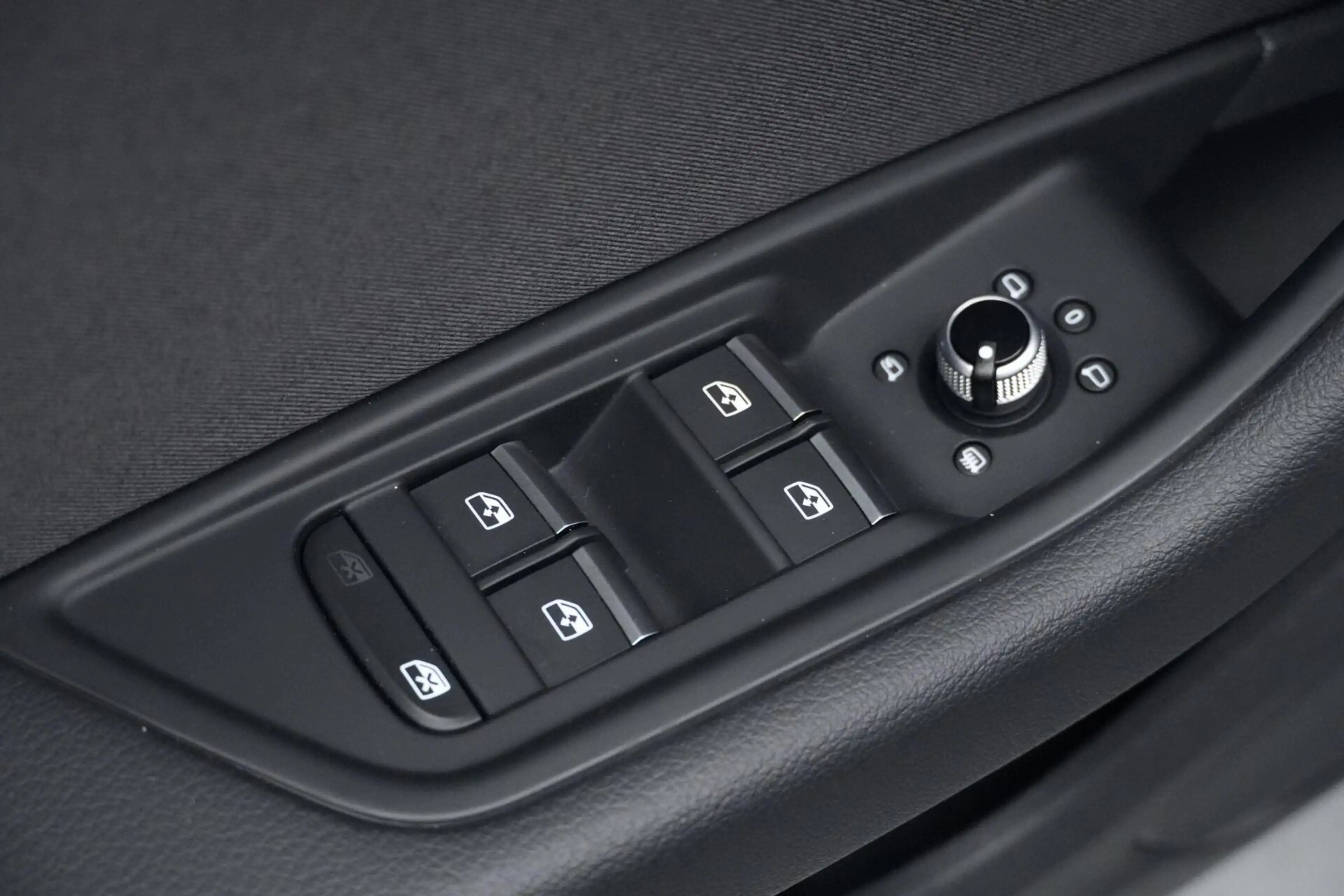 Audi A4 Avant 40 TFSI S Line Competition Automaat 204 PK | — photo 18