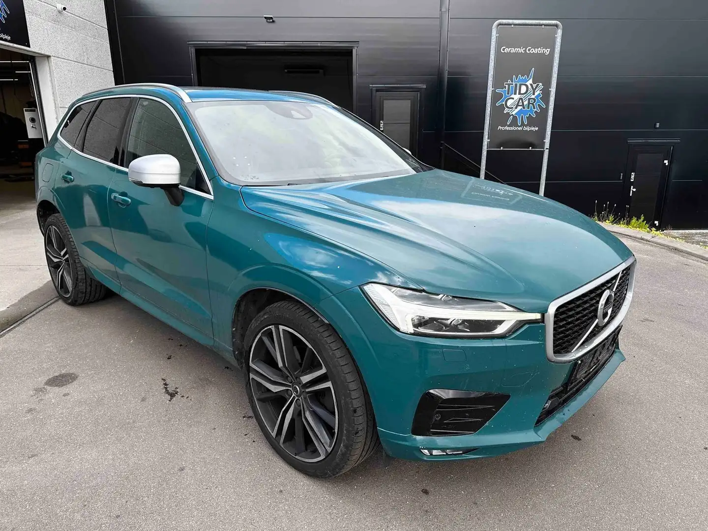 Volvo XC60 R-Design AWD/PANO/360°CAM/ASSIST/SHZ/KEY-GO Grün - 2