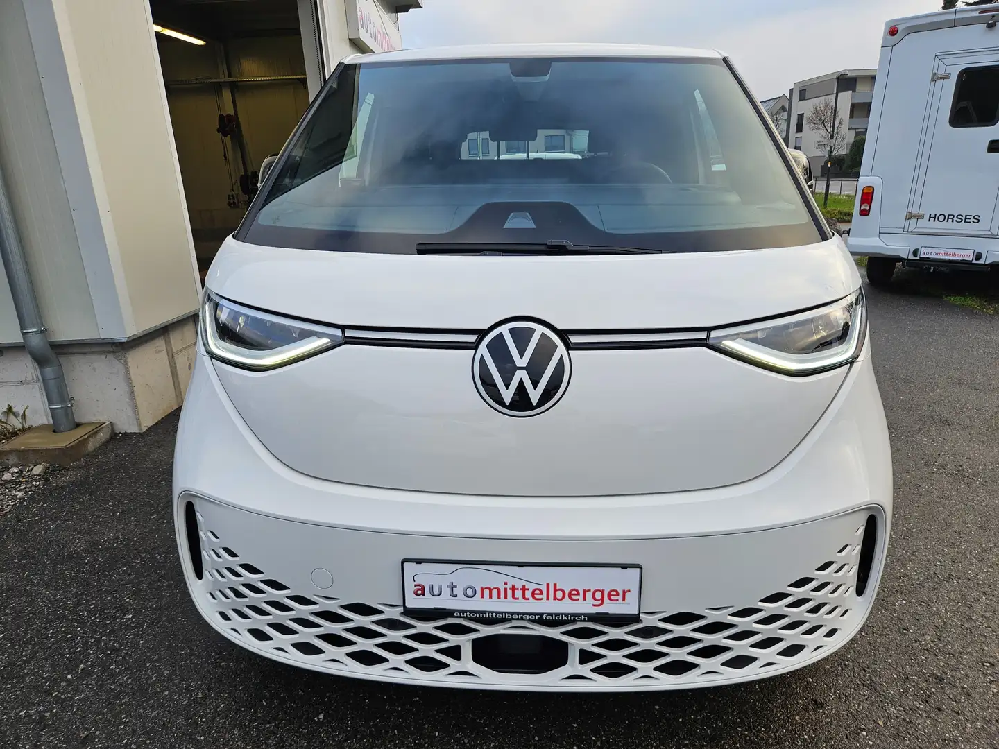 Volkswagen ID. Buzz Cargo 250 kW Pro 4MOTION "AHV, Wärmepumpe, Garantie" Weiß - 2