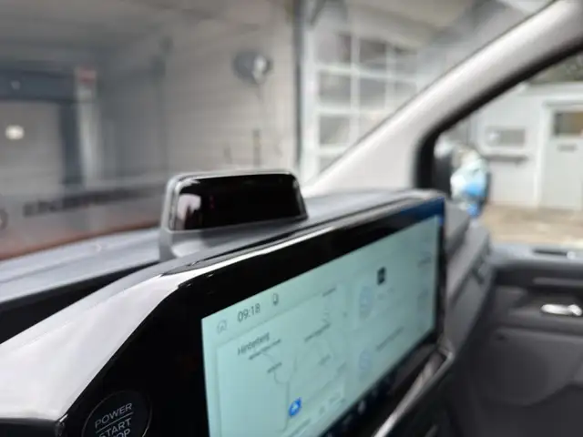 Ford Tourneo Custom Bus 2.5 PHEV 340 L1H1 FWD Titanium X Ansicht 9