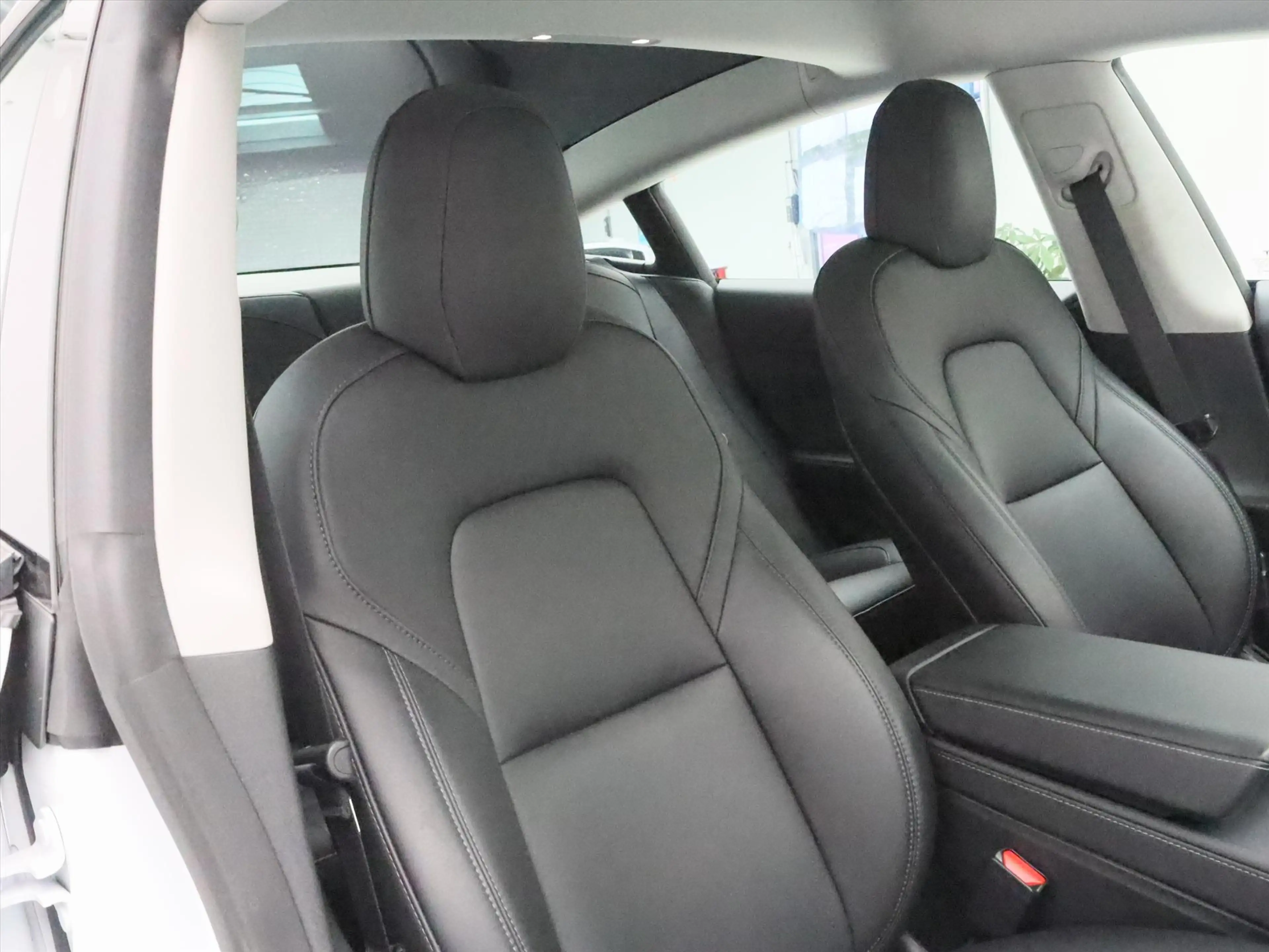 Tesla Model 3 Standard RWD Plus FACELIFT 94,9% SoH [ AMD RYZEN+L — photo 17