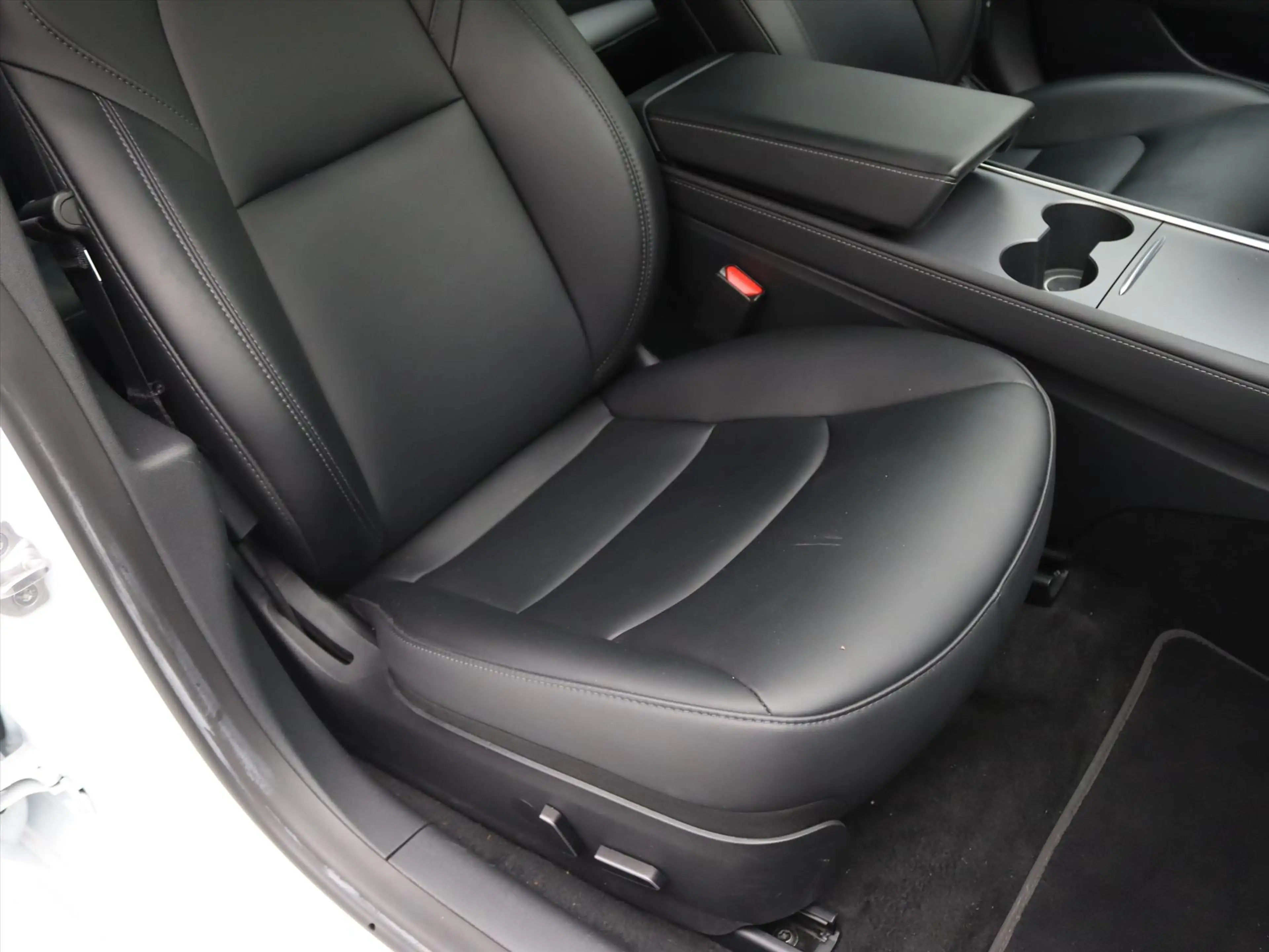 Tesla Model 3 Standard RWD Plus FACELIFT 94,9% SoH [ AMD RYZEN+L — photo 18