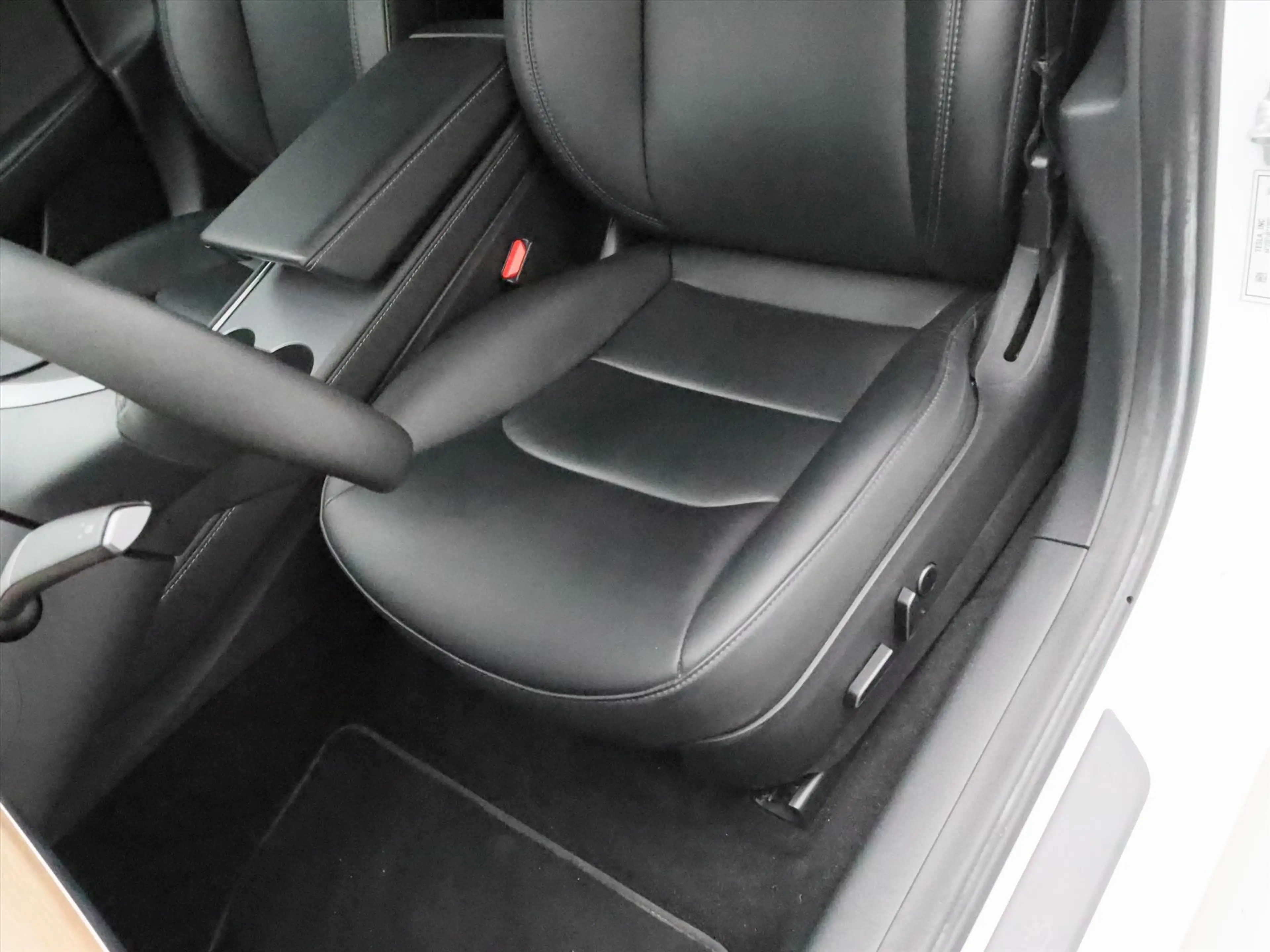 Tesla Model 3 Standard RWD Plus FACELIFT 94,9% SoH [ AMD RYZEN+L — photo 20