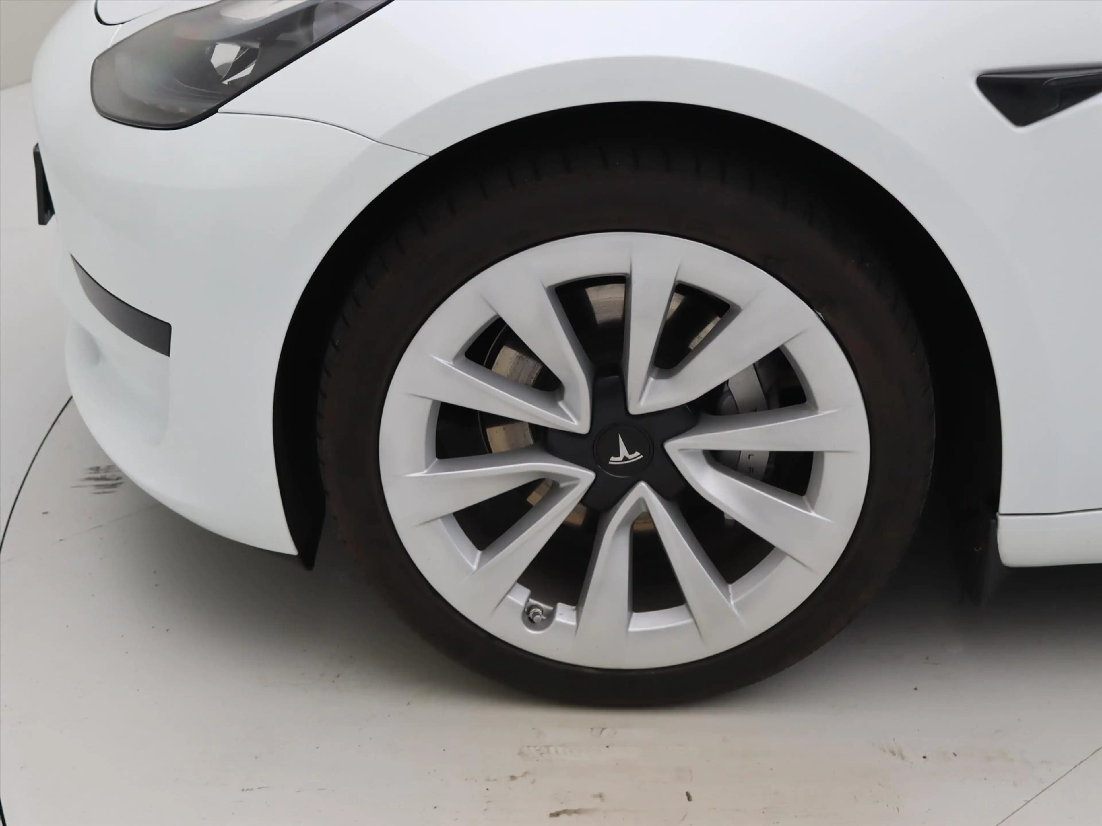 Tesla Model 3 Standard RWD Plus FACELIFT 94,9% SoH [ AMD RYZEN+L — photo 11