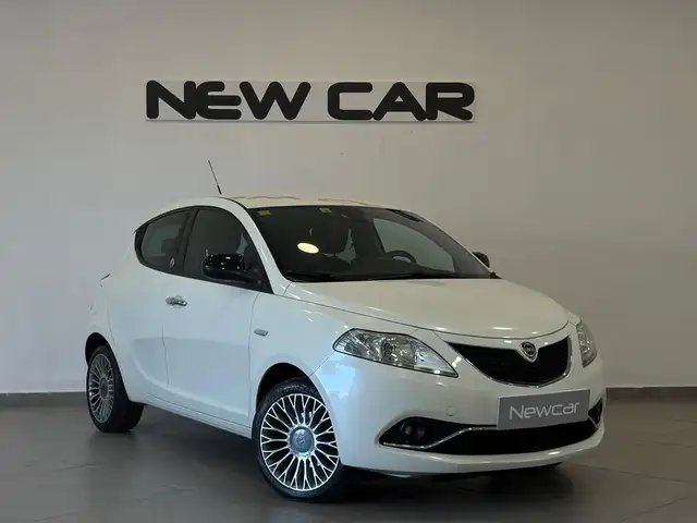 2015 Lancia Ypsilon in White for sale