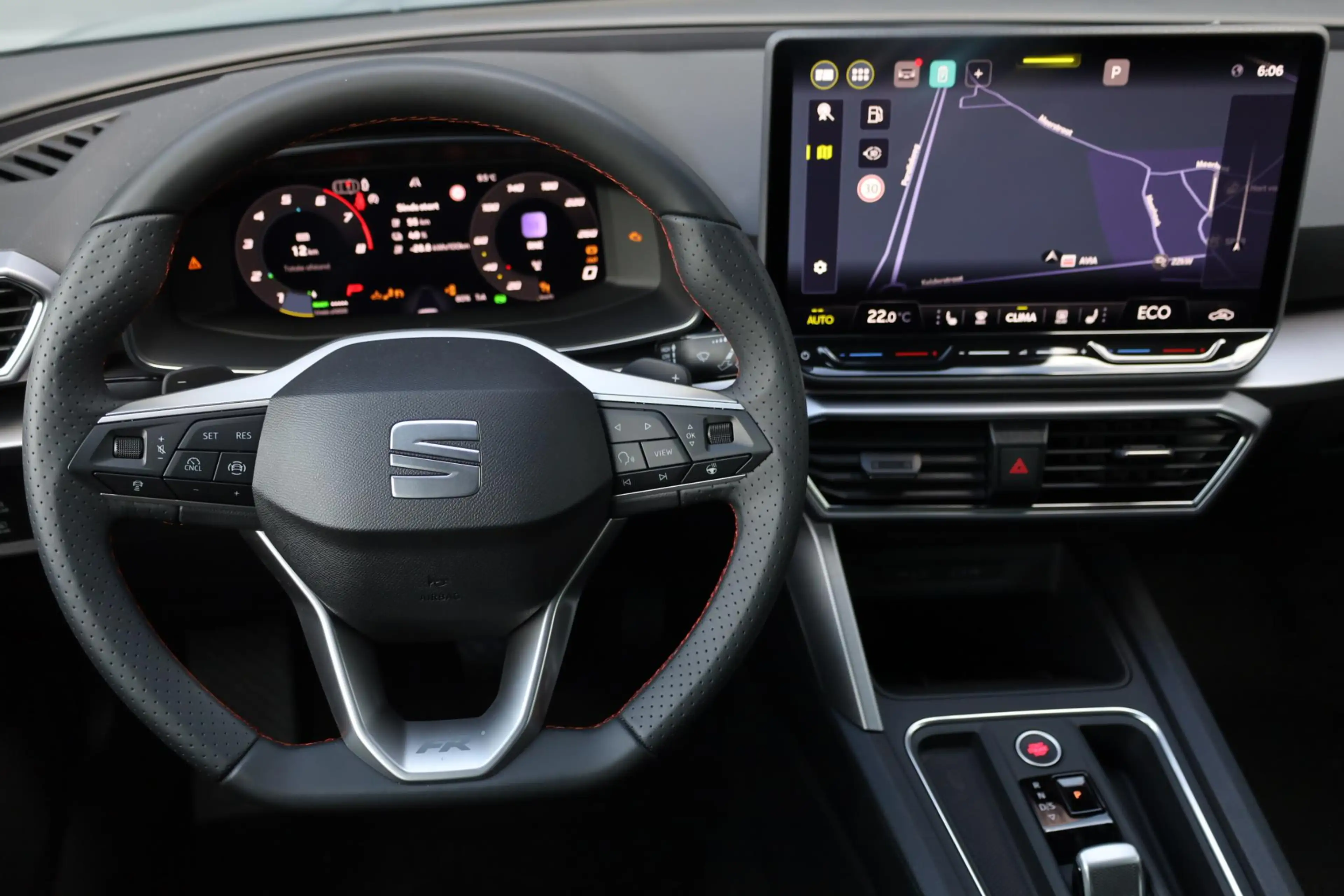 SEAT Leon e-Hybrid Sportstourer 1.5 TSI FR Business 204PK / 150kW DSG — photo 3