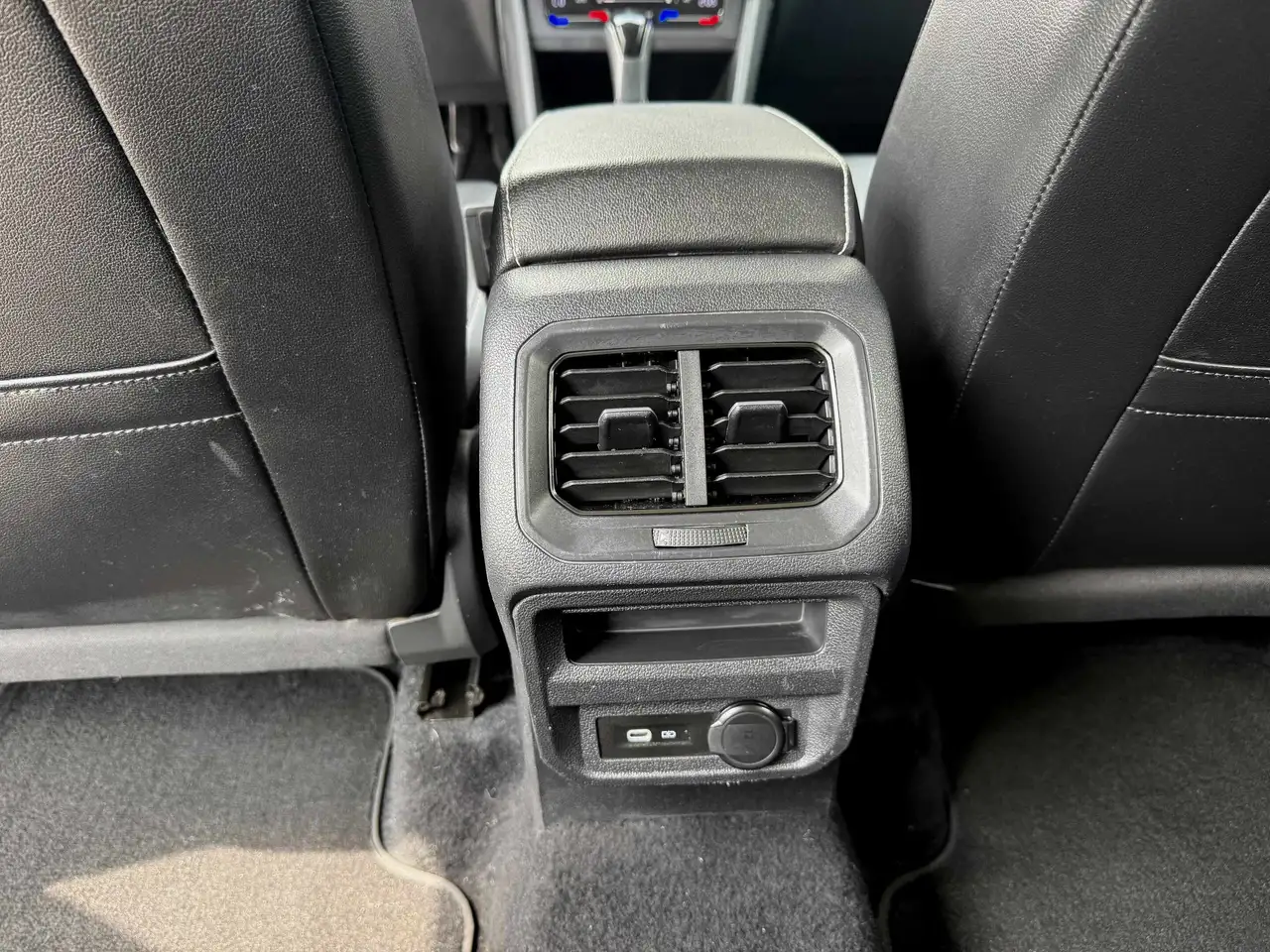 Volkswagen Tiguan снимка Volkswagen Tiguan