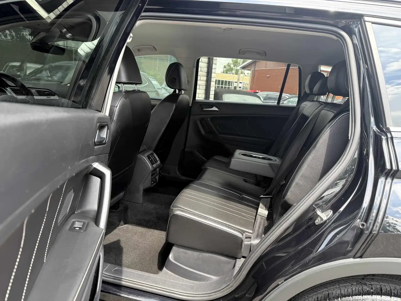 Volkswagen Tiguan снимка Volkswagen Tiguan