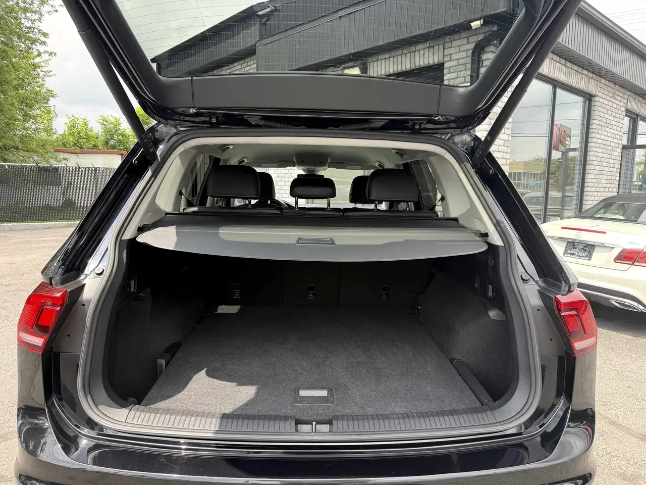 Volkswagen Tiguan снимка Volkswagen Tiguan