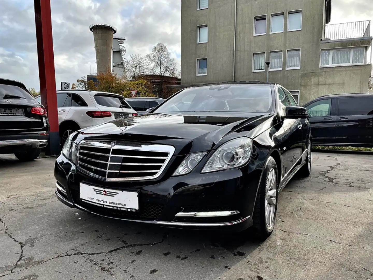 Mercedes-Benz E 300 CDI /STANDHEIZUNG/MASSAGE/SCHIEBEDACH/SZB Noir - 2