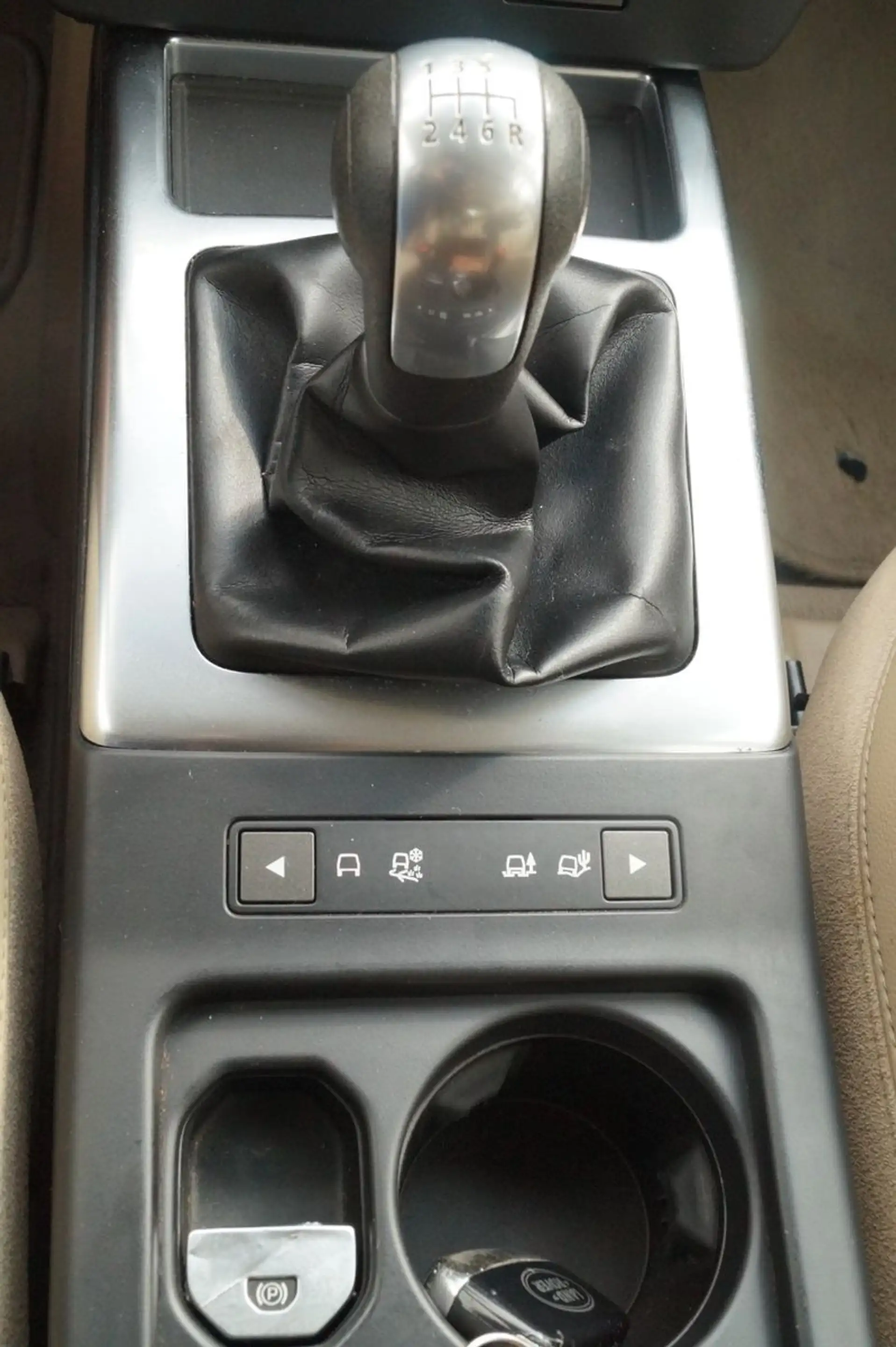 Land Rover Freelander 2 HSE TD4 — photo 15