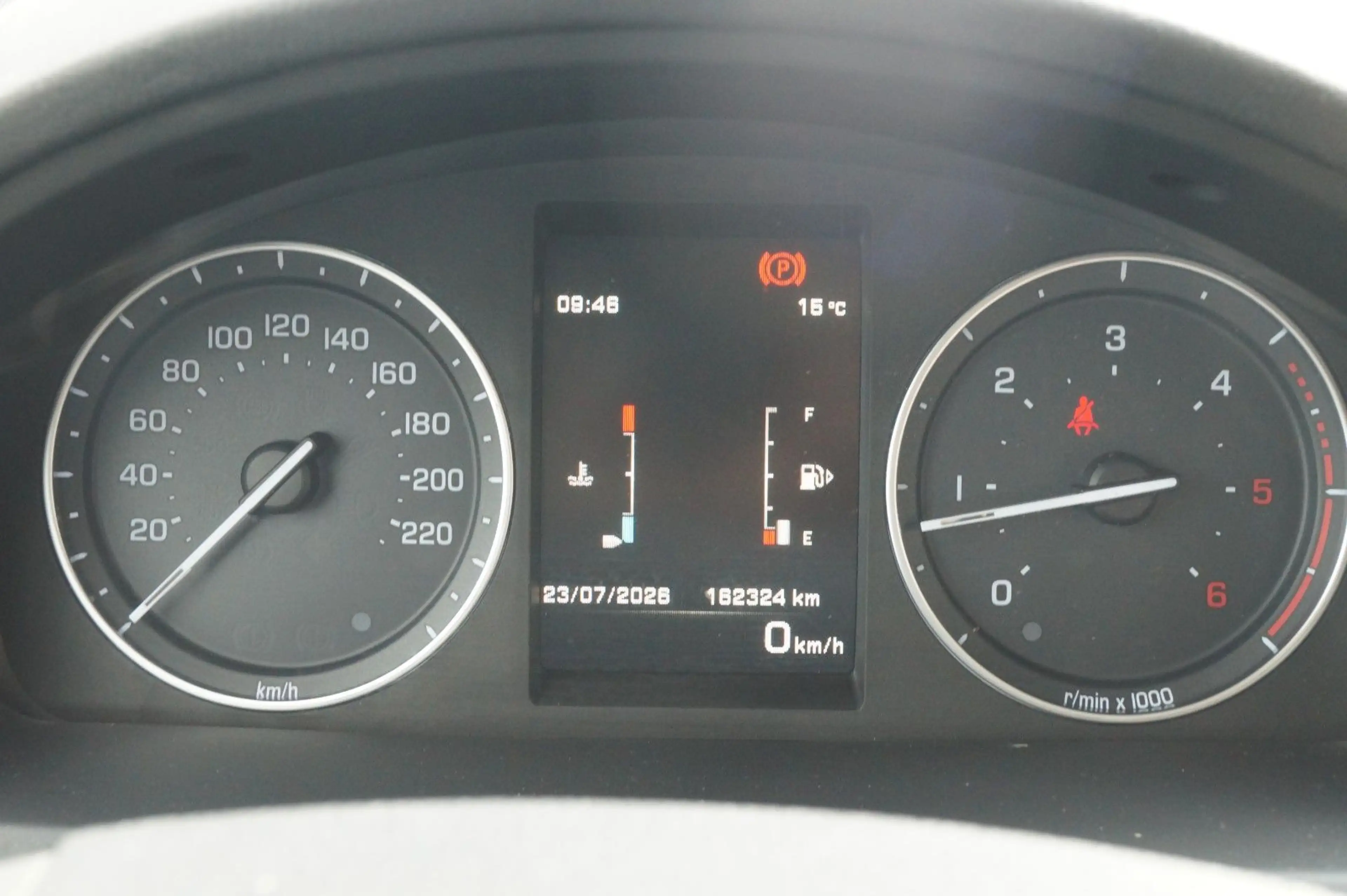 Land Rover Freelander 2 HSE TD4 — photo 13