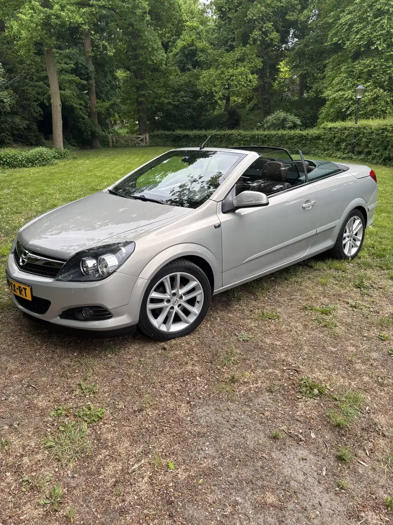 Opel Astra 1.8 Cosmo Twintop Silber - 1