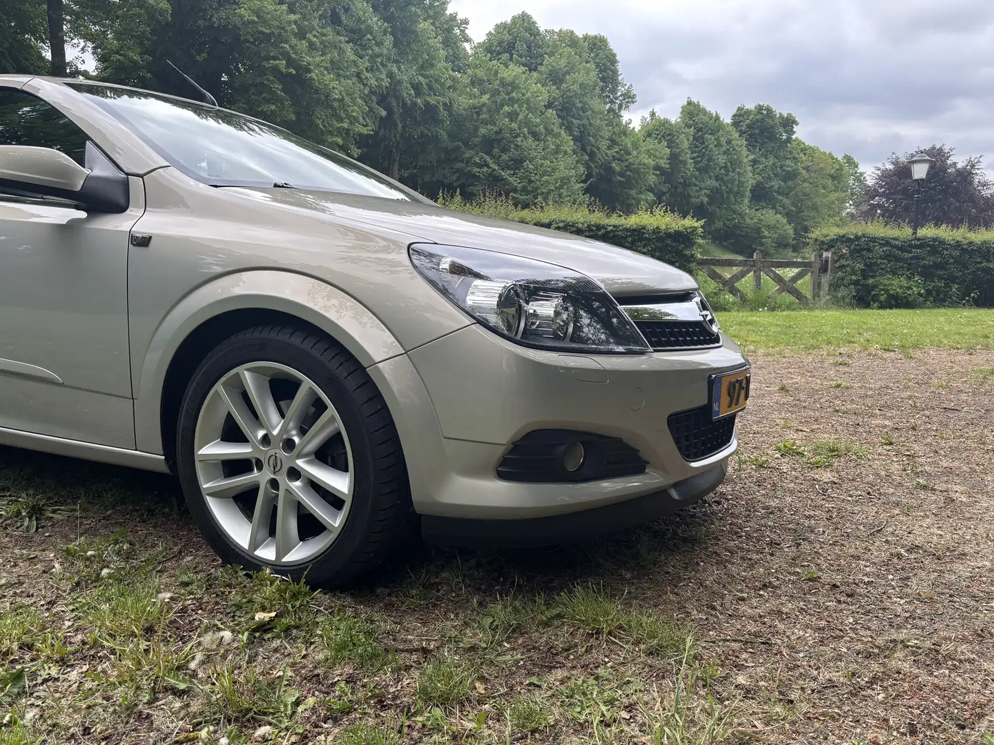 Opel Astra 1.8 Cosmo Twintop Silber - 2