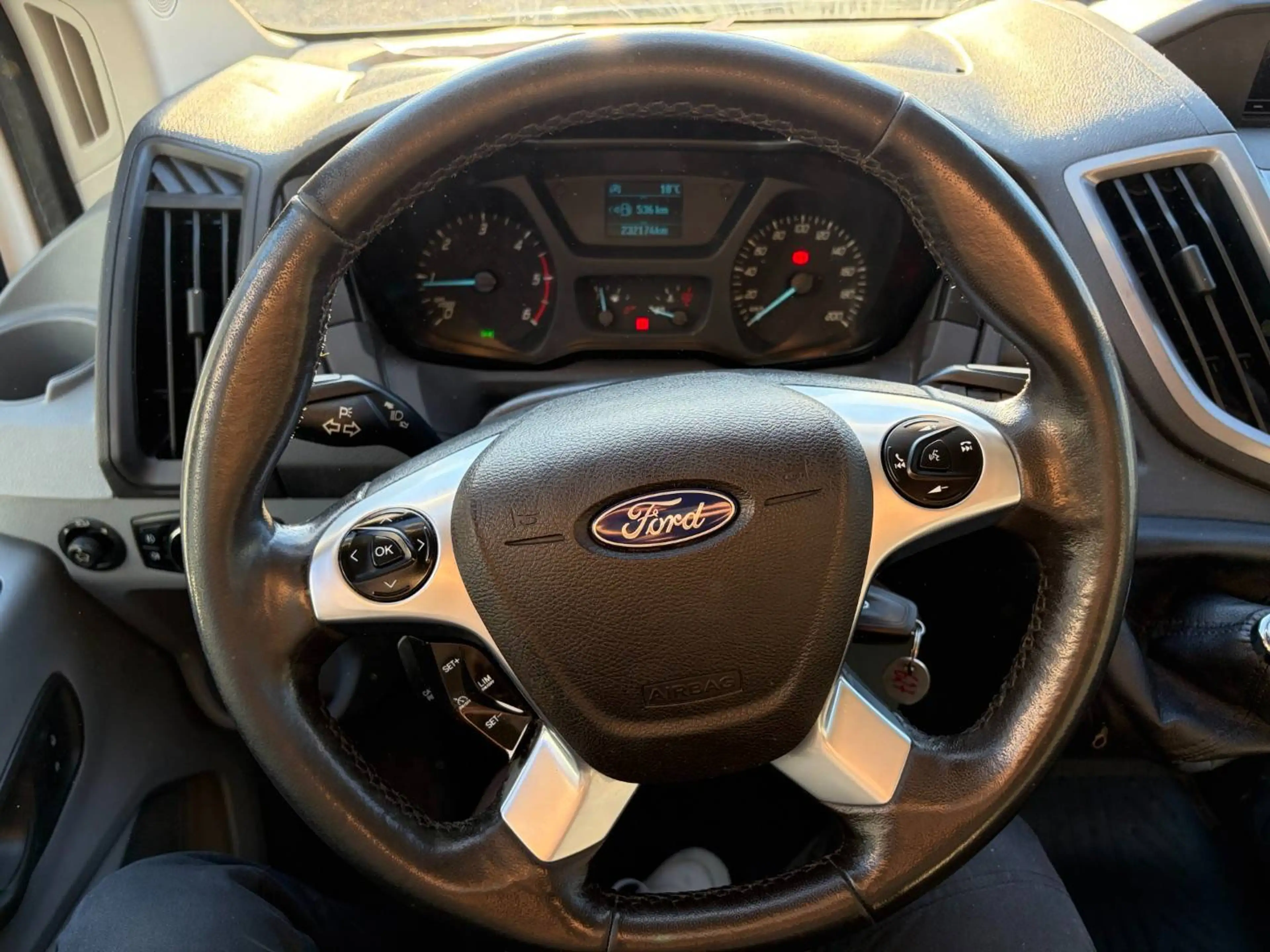 Ford Transit 2.0 TDCi L2H2 AWD Trend — photo 8