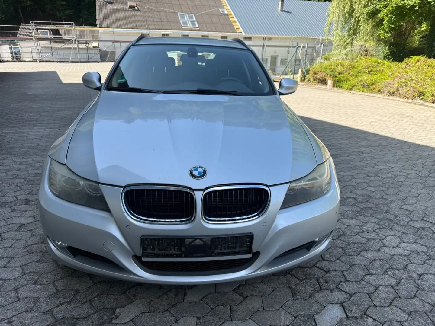 BMW 320 Baureihe 3 Touring 320d Silver - 2