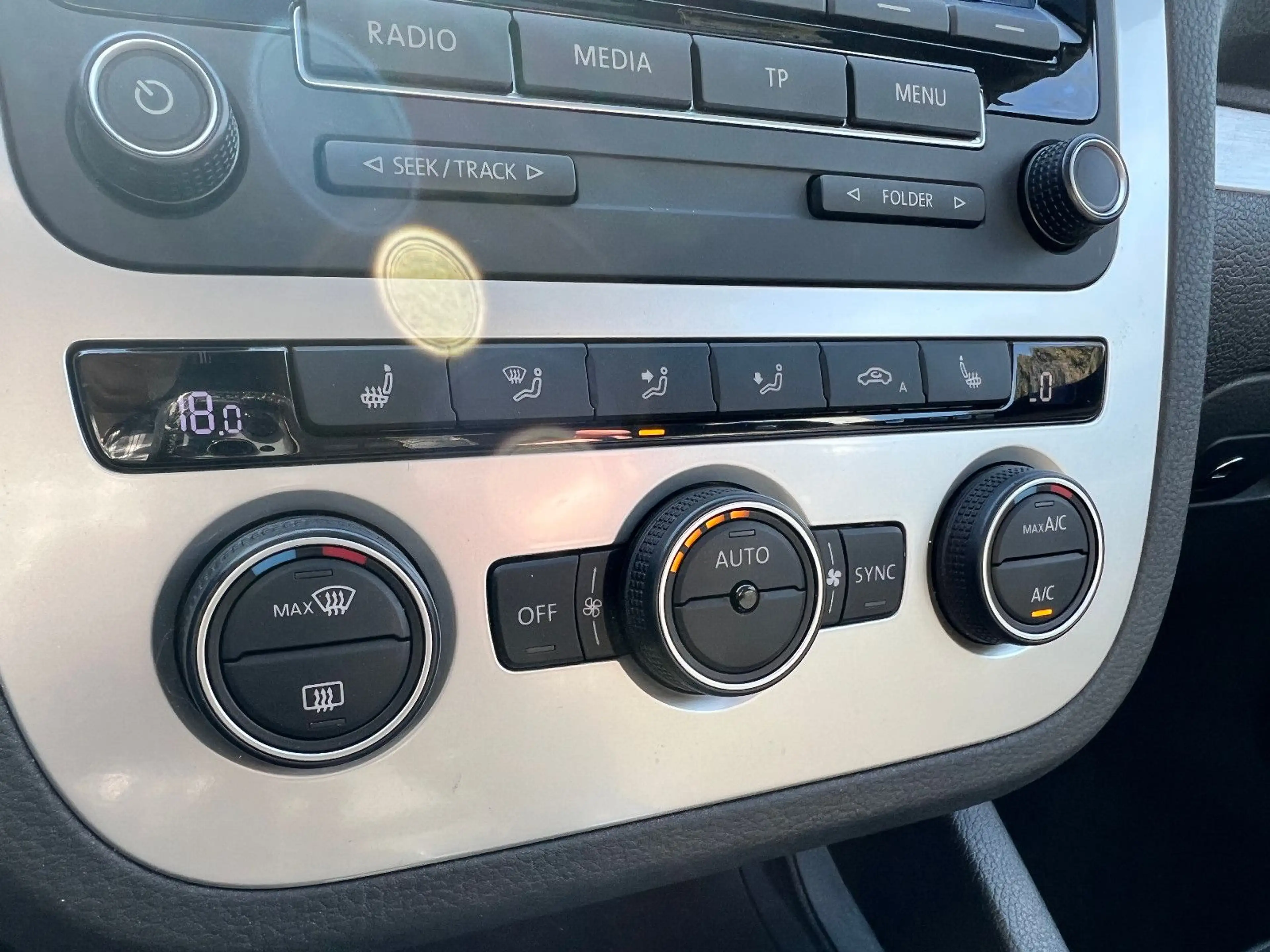 Volkswagen Eos 2.0 TDI Cup BlueMotion Tech DSG 18 Zoll — photo 13