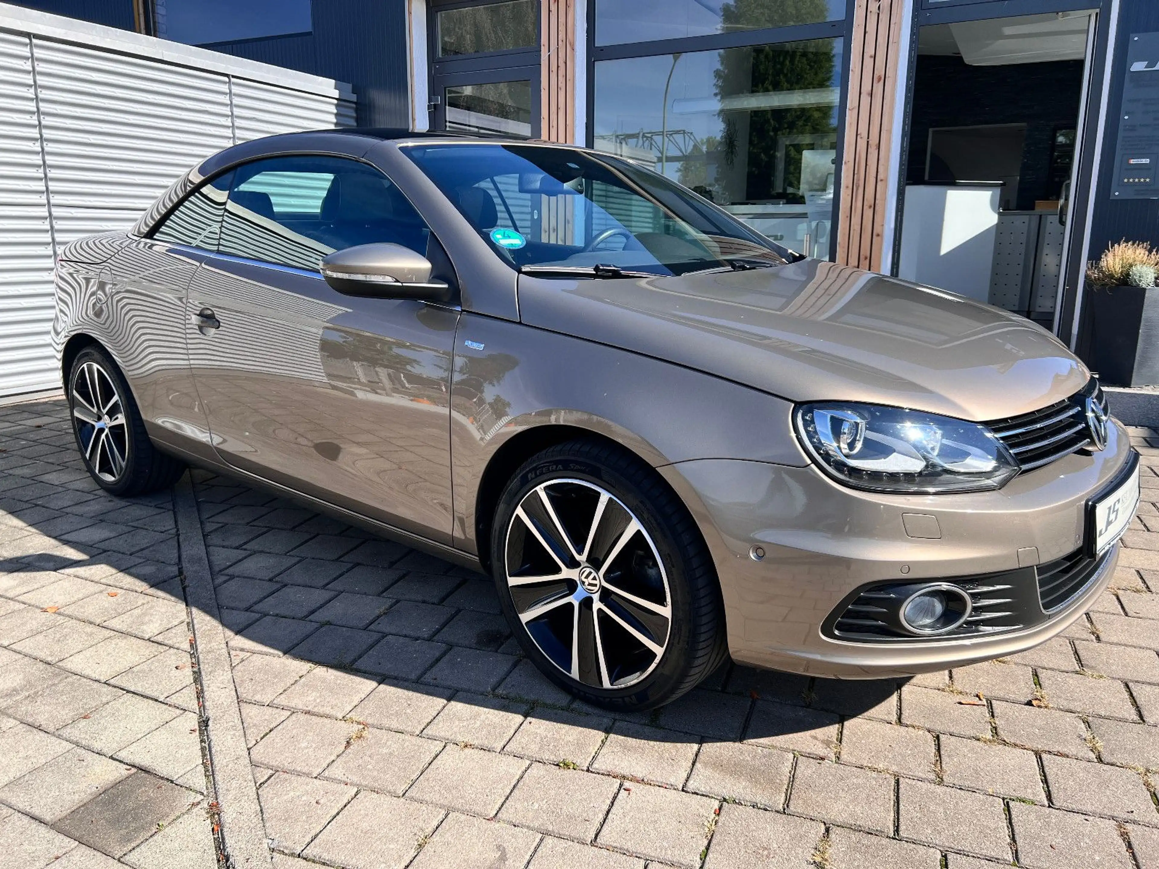 Volkswagen Eos 2.0 TDI Cup BlueMotion Tech DSG 18 Zoll — photo 3