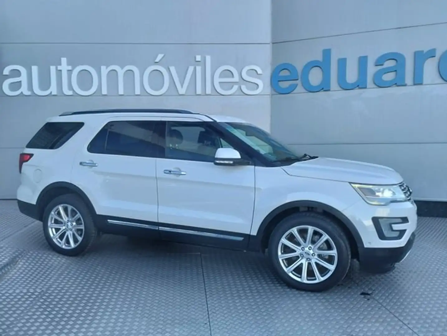Ford Explorer 2261 LIMITED AWD 280CV Wit - 1