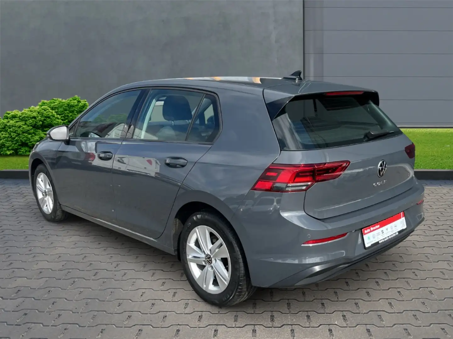 Volkswagen Golf VIII Life 1.5 TSI+Alufelgen+Navi+Klimaautomatik Grau - 2